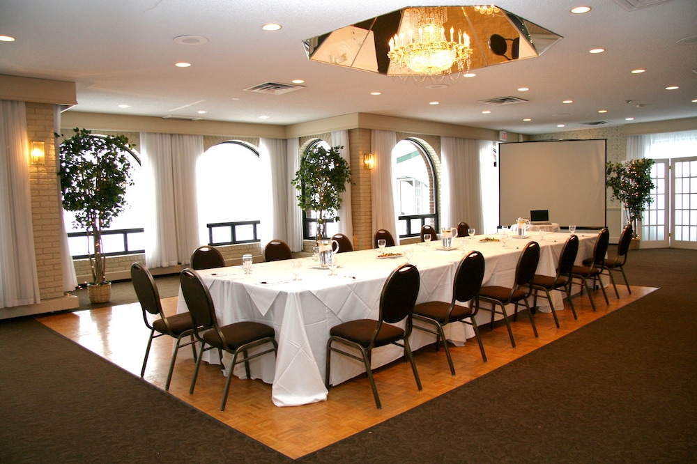 Gananoque Inn Spa 45/66