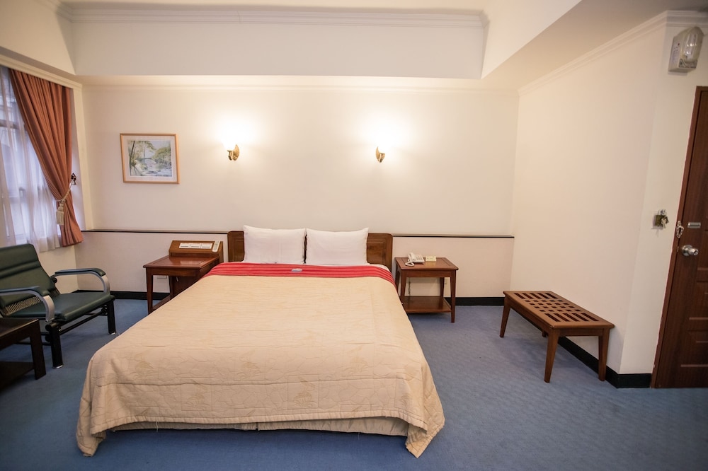 East Coast Hotel 35/71