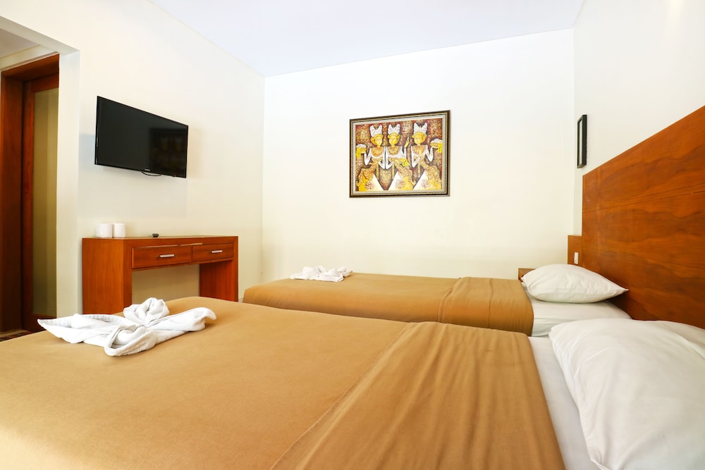 Gora Beach Inn 13/53