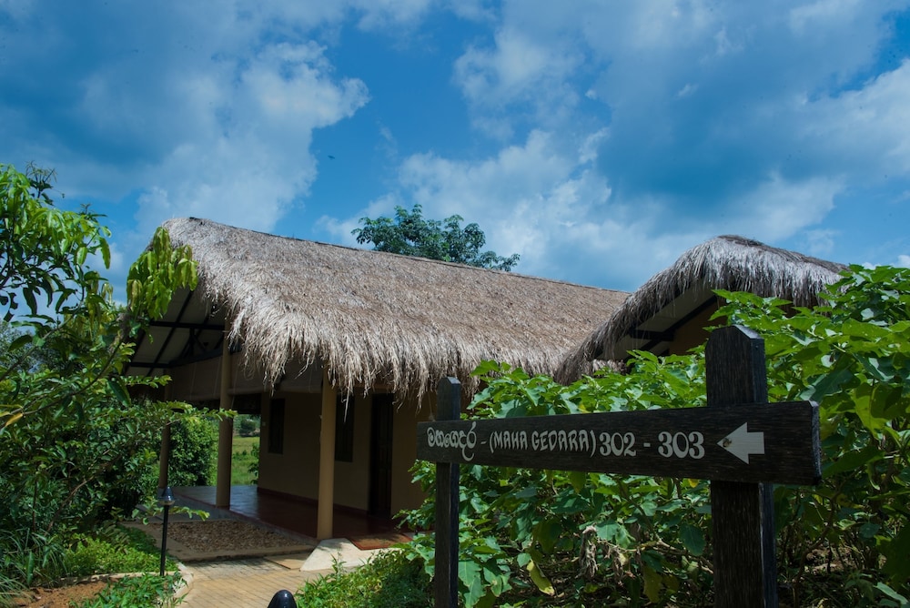 Lake Serenity Boutique Hotel 41/45