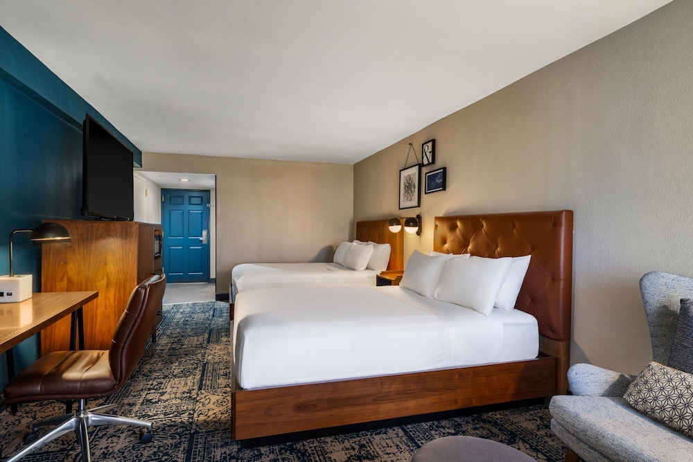 Four Points by Sheraton Greensboro Airport 16/63
