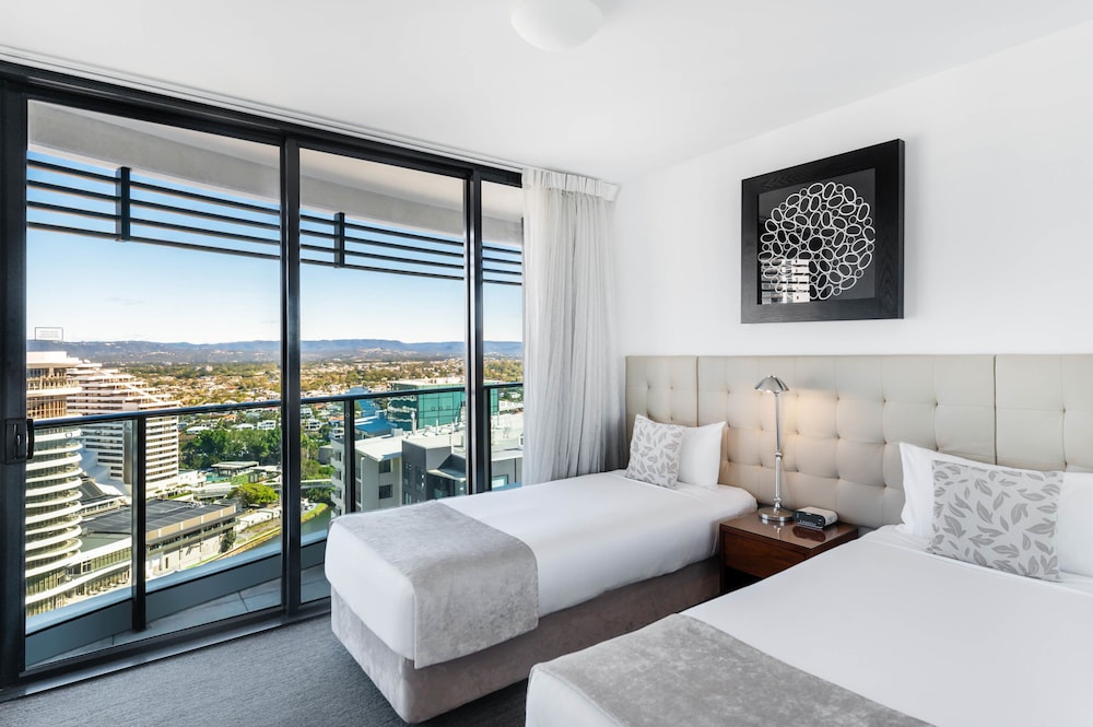 Peppers Broadbeach 23/68