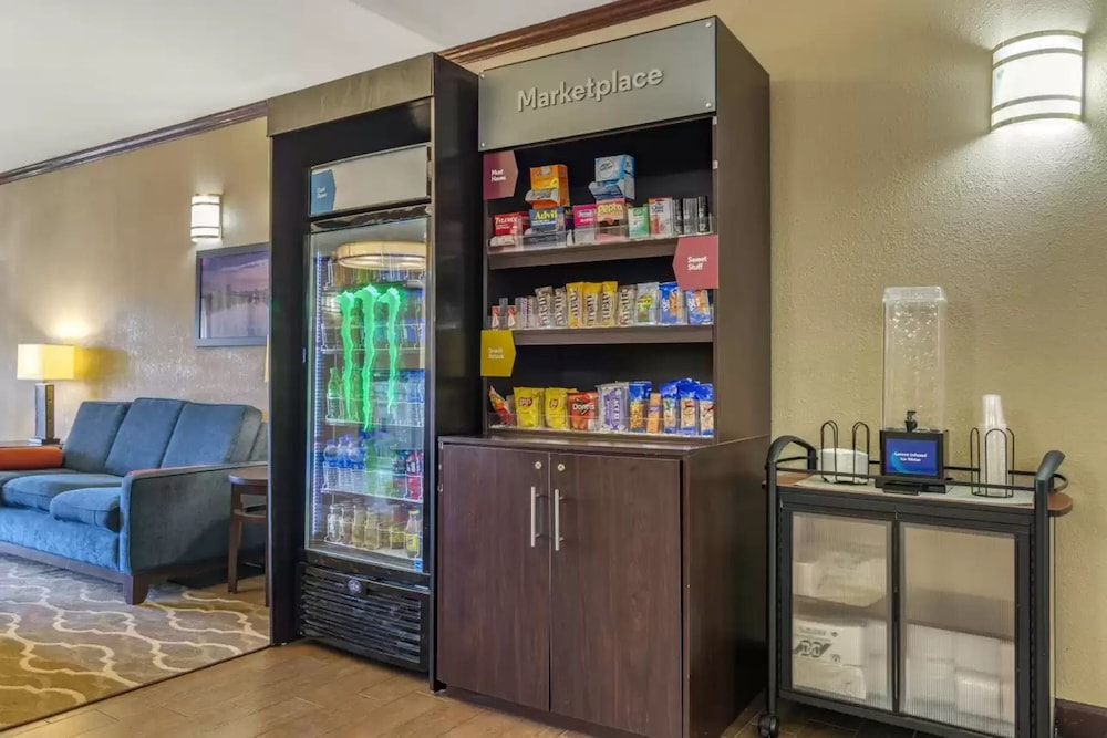 Comfort Suites Montgomery East Monticello Dr 38/47
