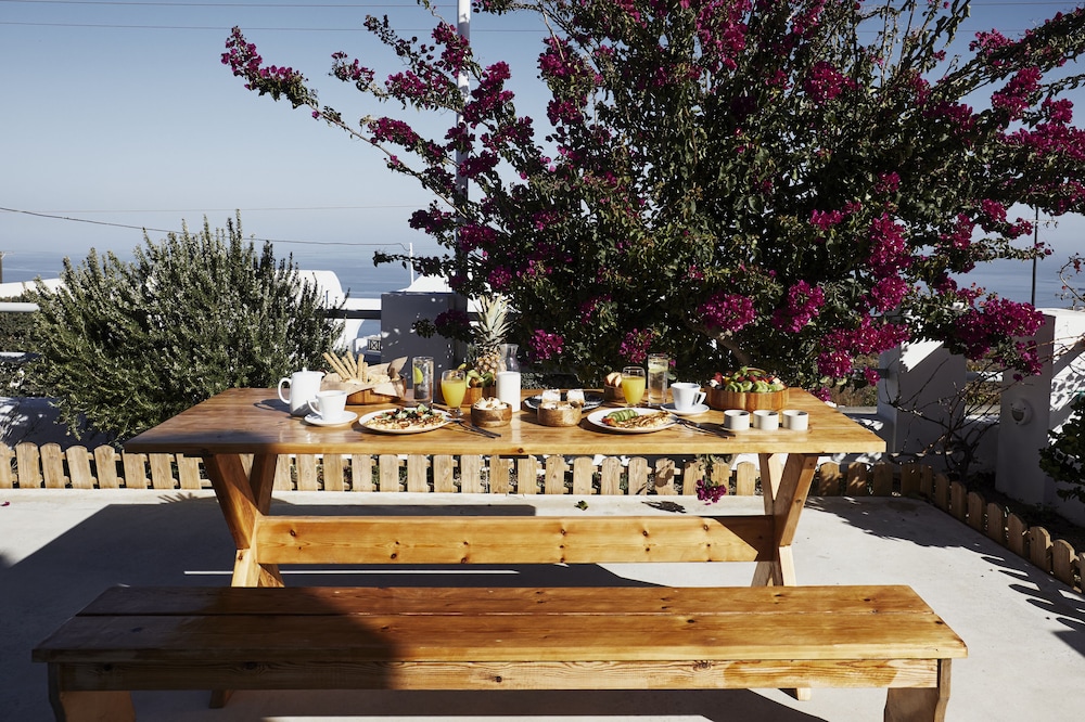 ATHIRI HOTEL 40/50