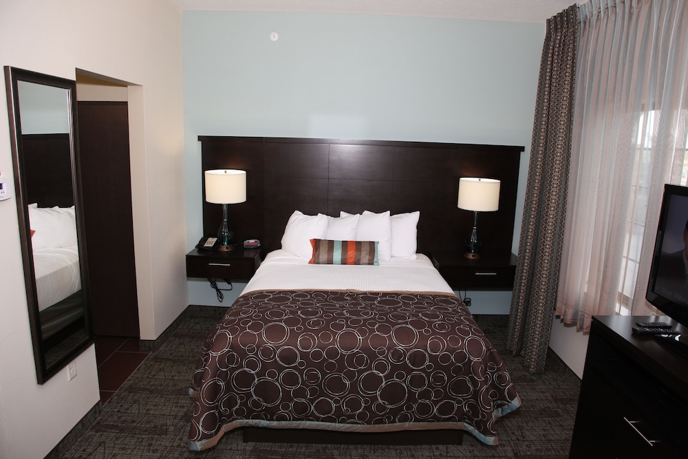 STAYBRIDGE SUITES LINCOLN NORTHEAST 10/59