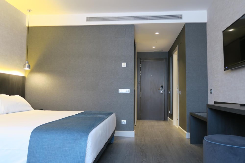HG City Suites Barcelona 7/30