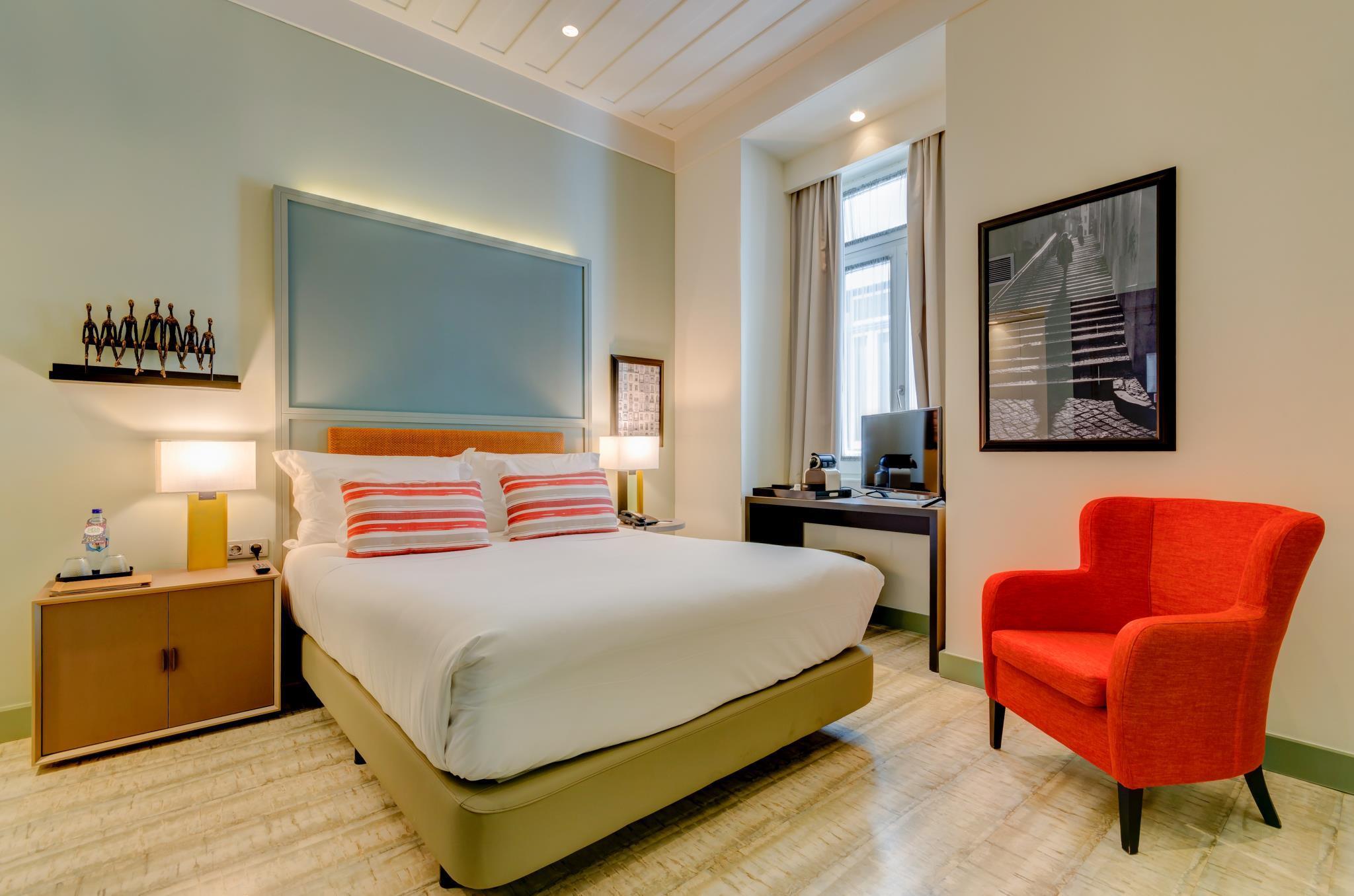 Standard, Single, Double or Twin Bed