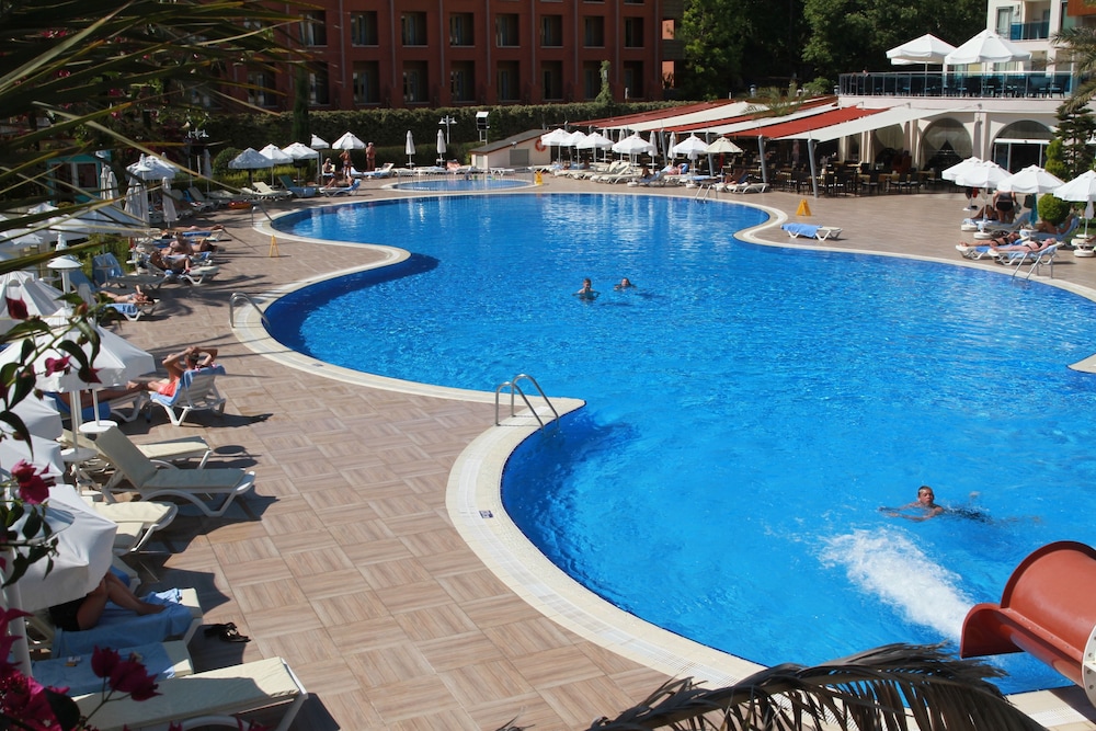 Annabella Diamond Hotel and Spa 34/36