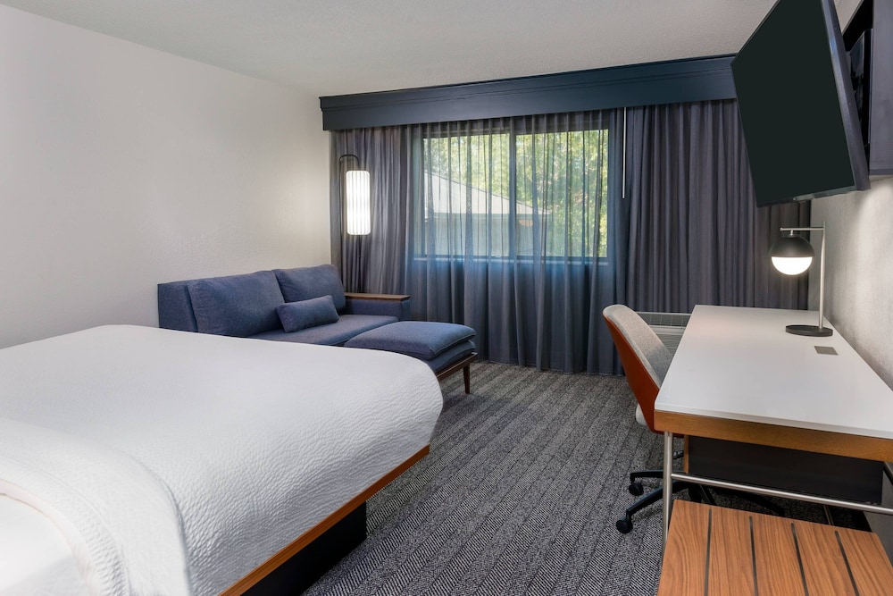 Courtyard by Marriott Tallahassee North/I-10 Capital Circle 4/53