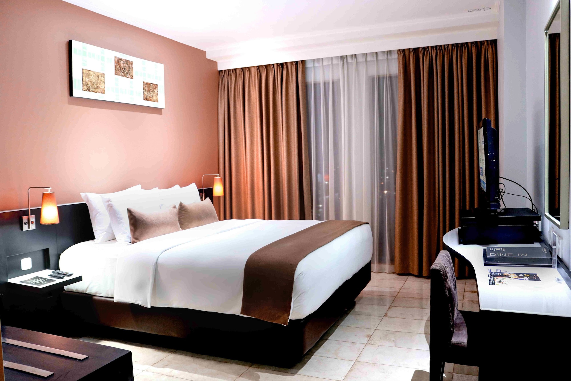 Club, Arya, 2 Queen Beds، Aryaduta Palembang 4/6