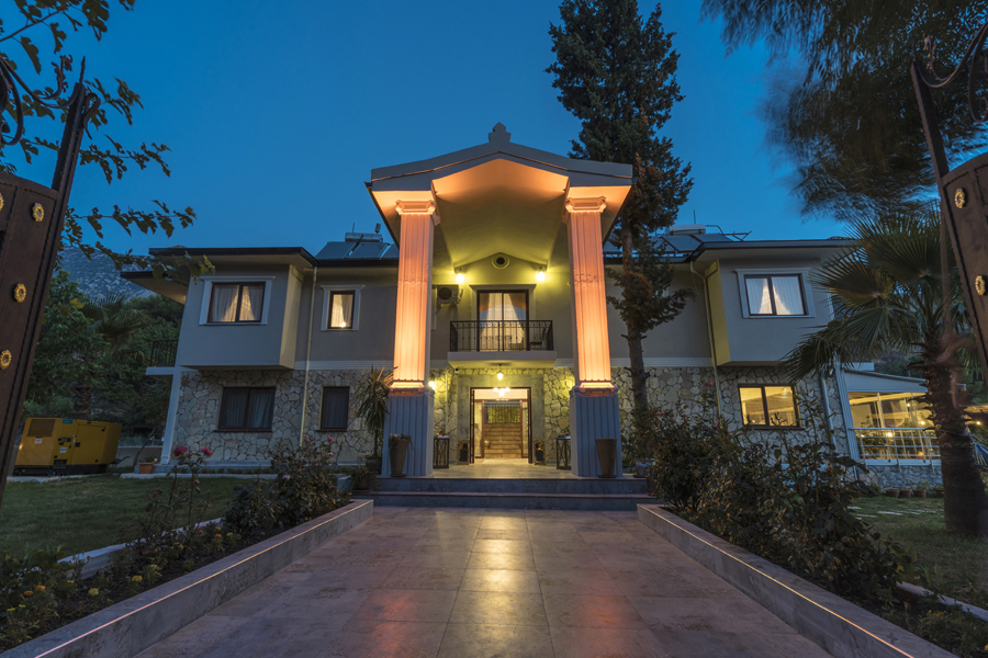 Otto Palace 3/49