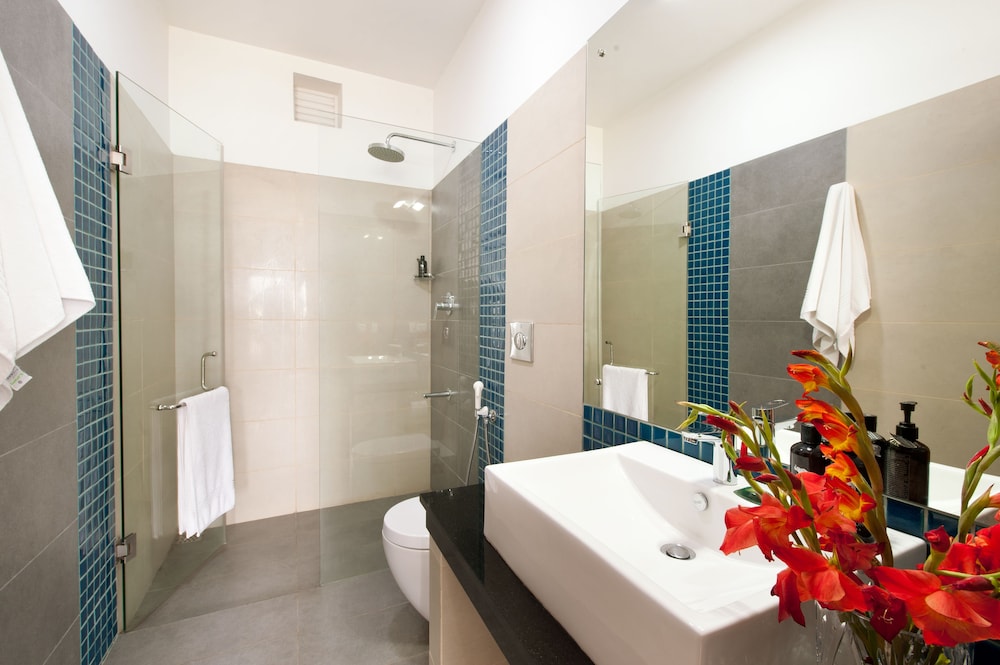 The Beach - All Suite Hotel 50/50