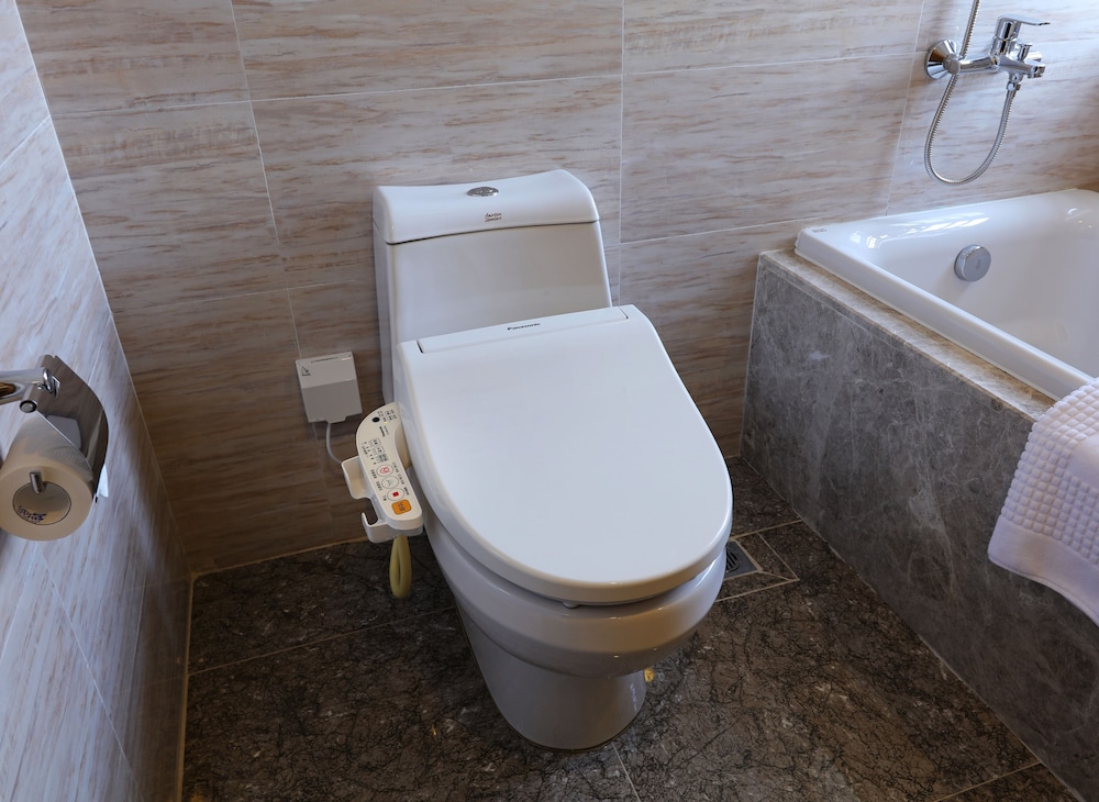 Yuwa Serviced Aparthotel 49/50