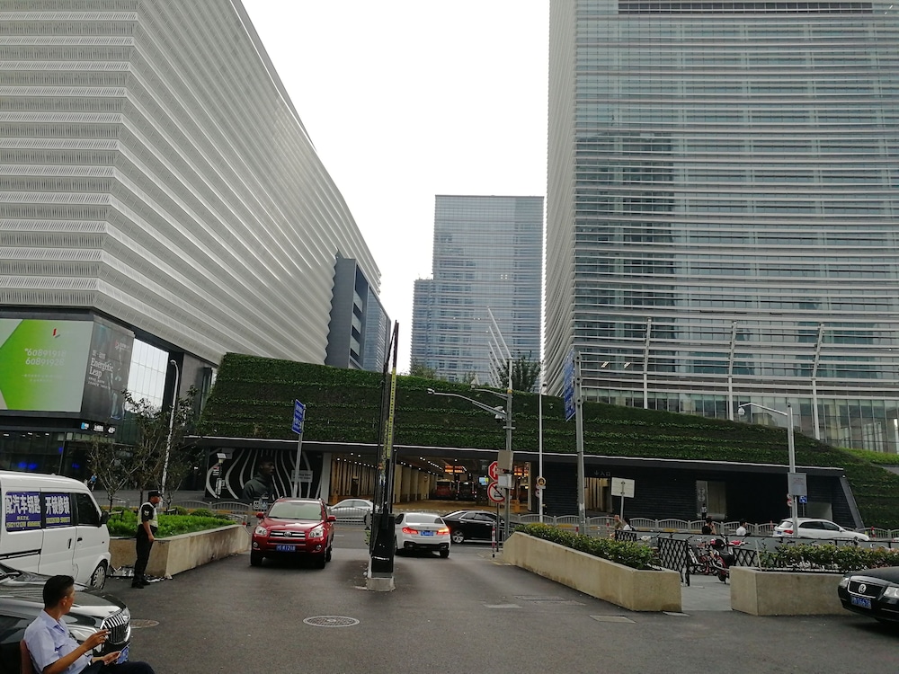 Atour Hotel Lujiazui 68/72
