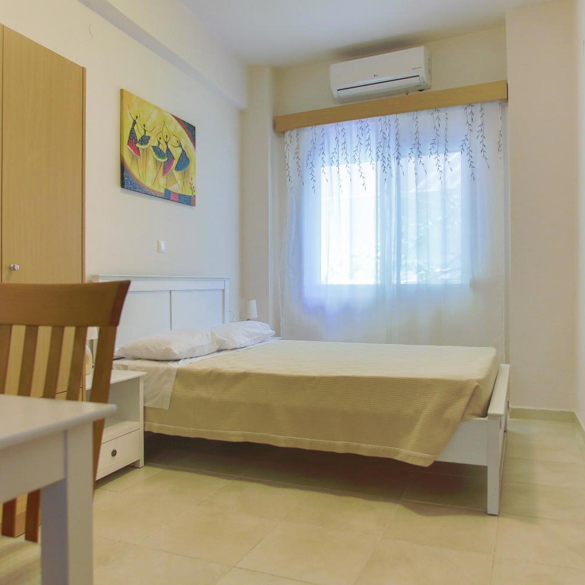 Semi Basement, Double Bed, No Balcony