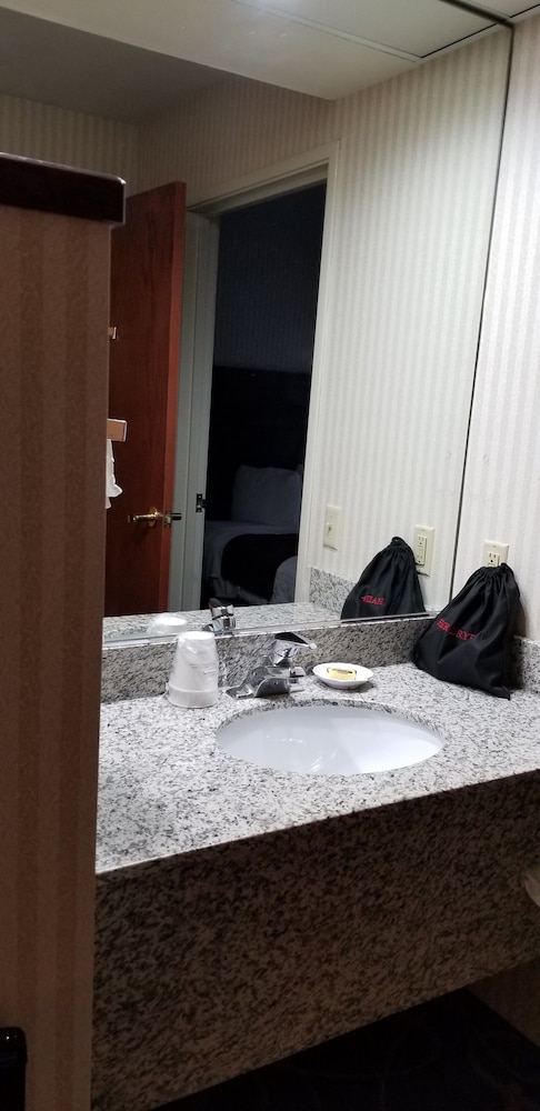 Best Western Plus Eau Claire Conference Center 22/62
