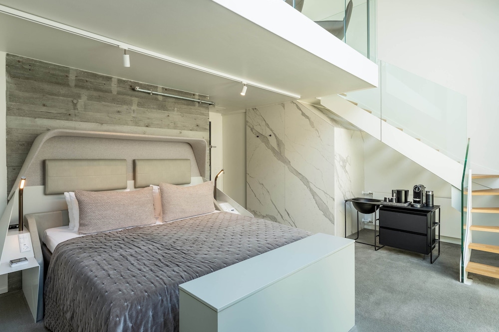 Penthouse Suite, King Bed