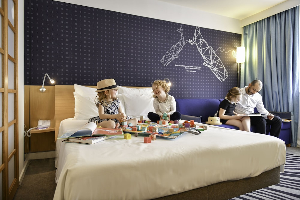 NOVOTEL LA ROCHELLE CENTRE 56/72