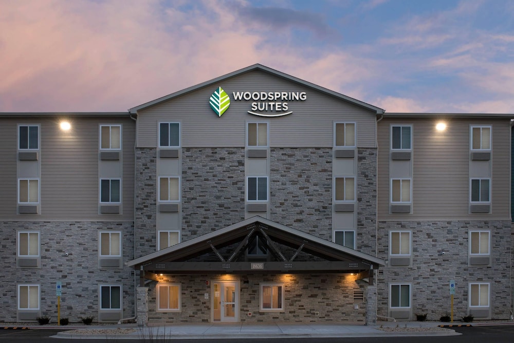 WoodSpring Suites Chicago Tinley Park 2/39