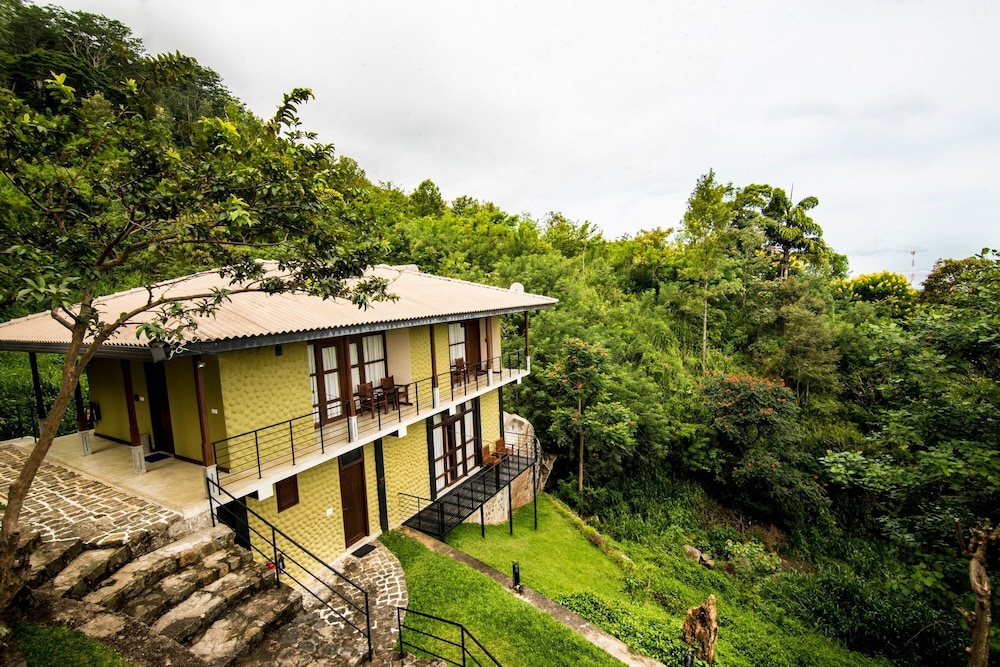 Melheim Resort 3/50