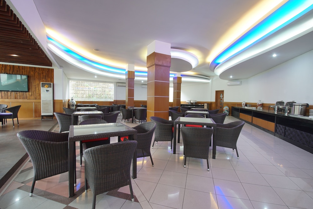 Hotel New Puri Garden Bandara Semarang 30/44