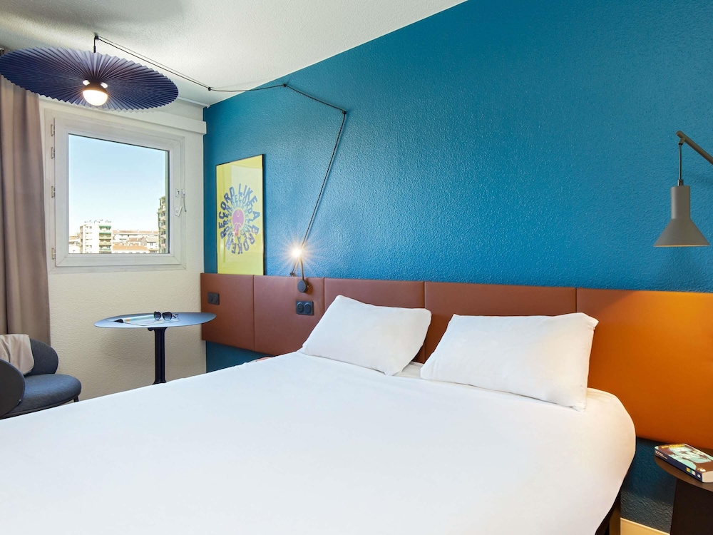 SUPERIOR, DOUBLE BED