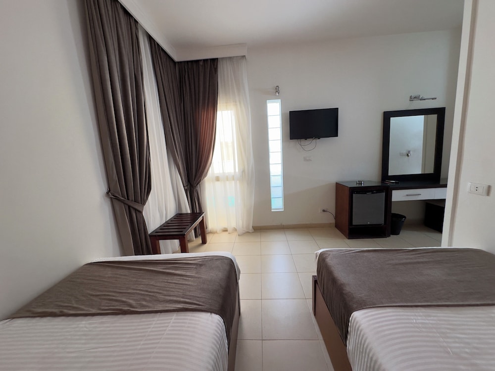 Elaria Hotel 29/68
