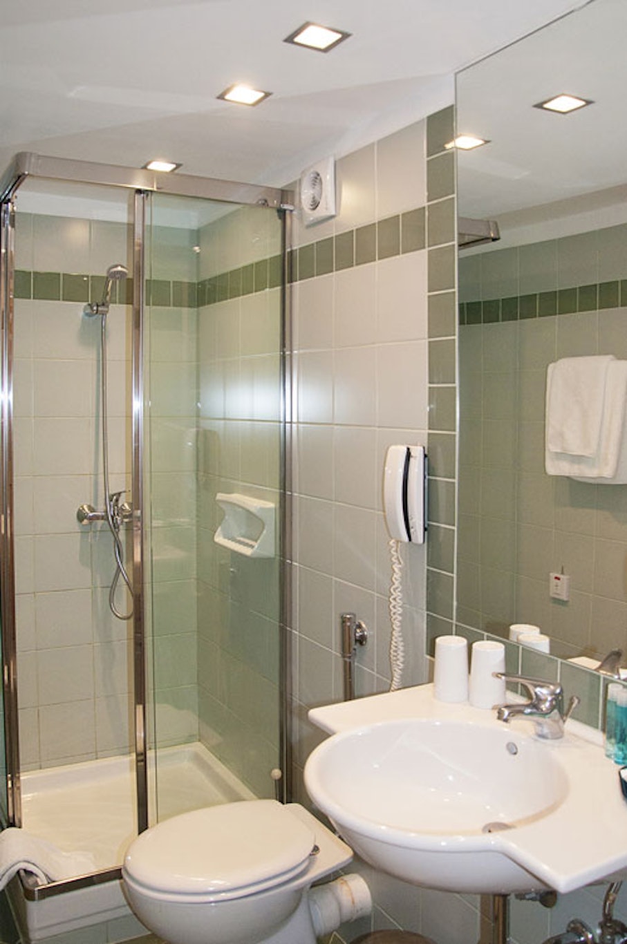Athinais 56/57