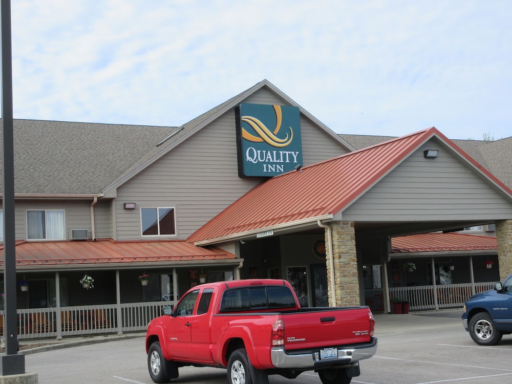Quality Inn Nashville Bloomington 1/47