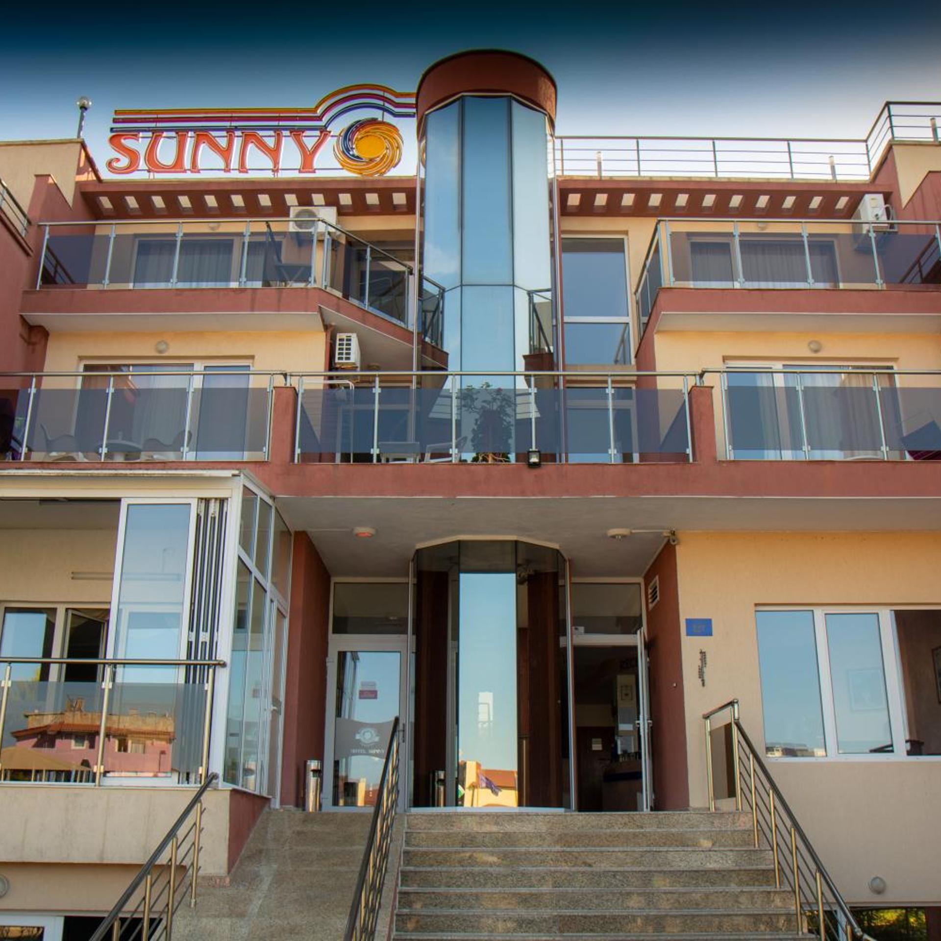 Hotel Sunny. 5/55