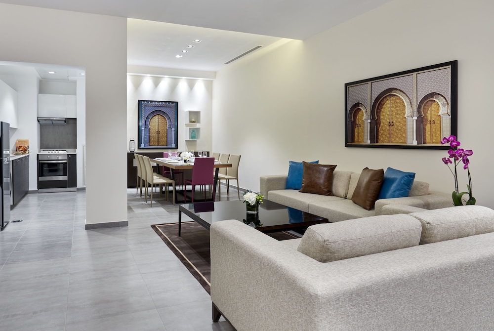 Staybridge Suites Doha Lusail 32/56