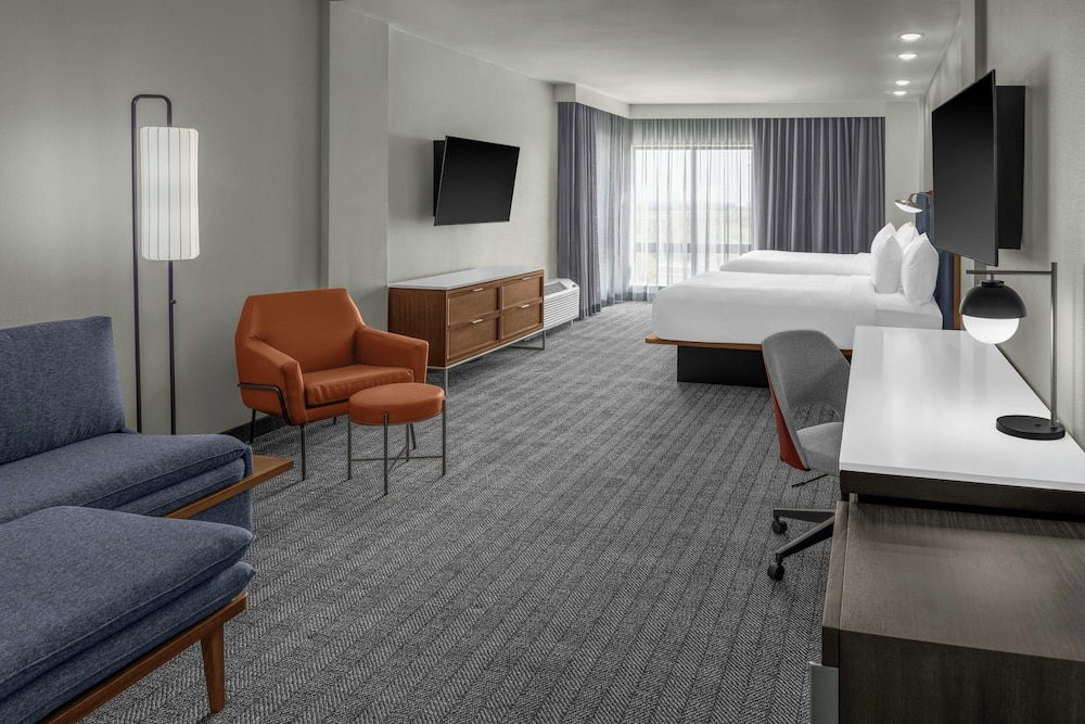 Courtyard By Marriott Sherman 24/45