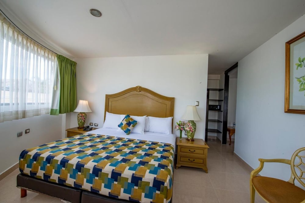 Hotel Embajadores by Kavia 7/46