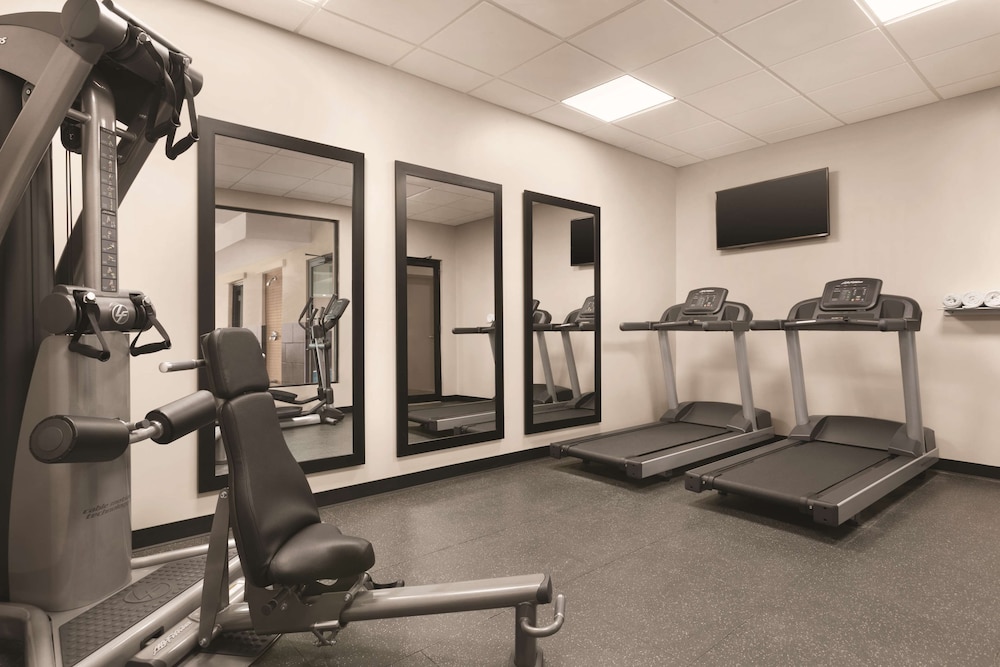 Country Inn and Suites By Radisson Belleville ON 23/49