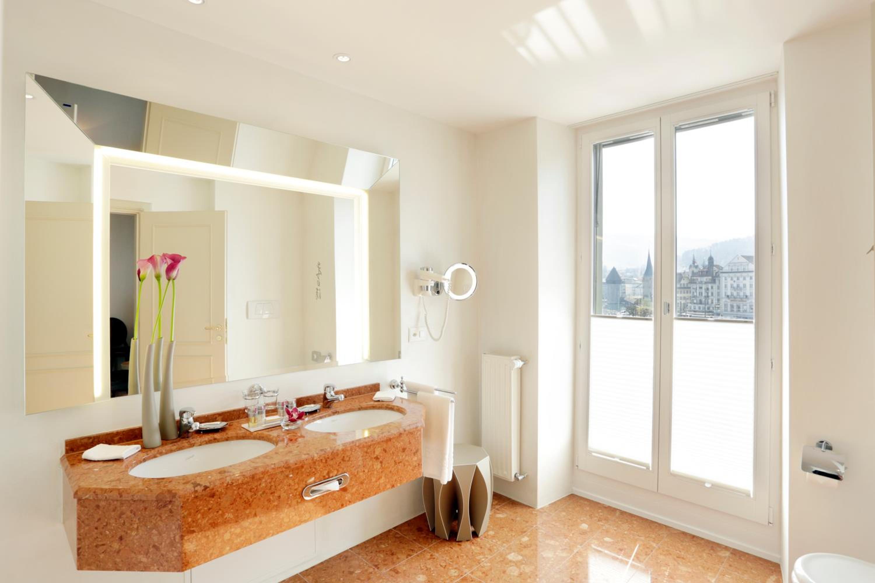 Lifestyle, Suite, Sofa، Schweizerhof 2/4