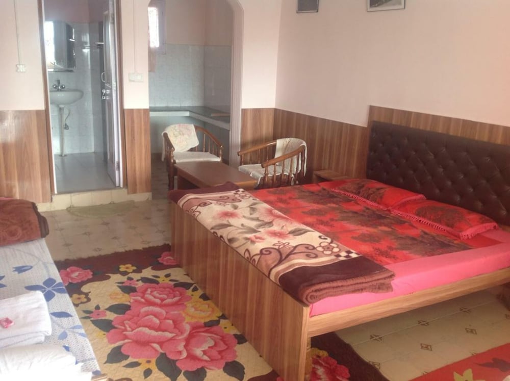 Hotel Ekant Lodge 37/50