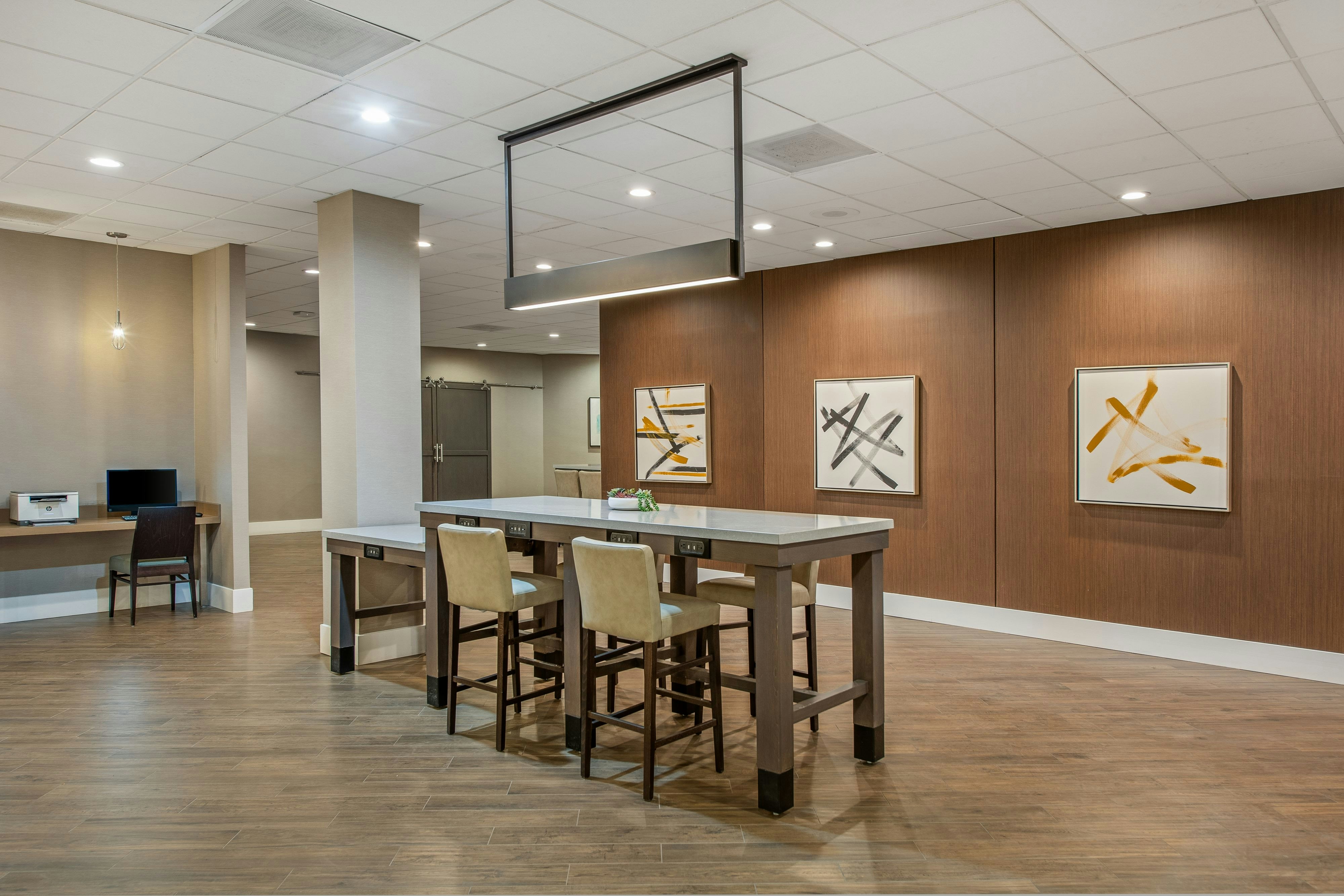 Residence Inn Oxnard River Ridge 30/50