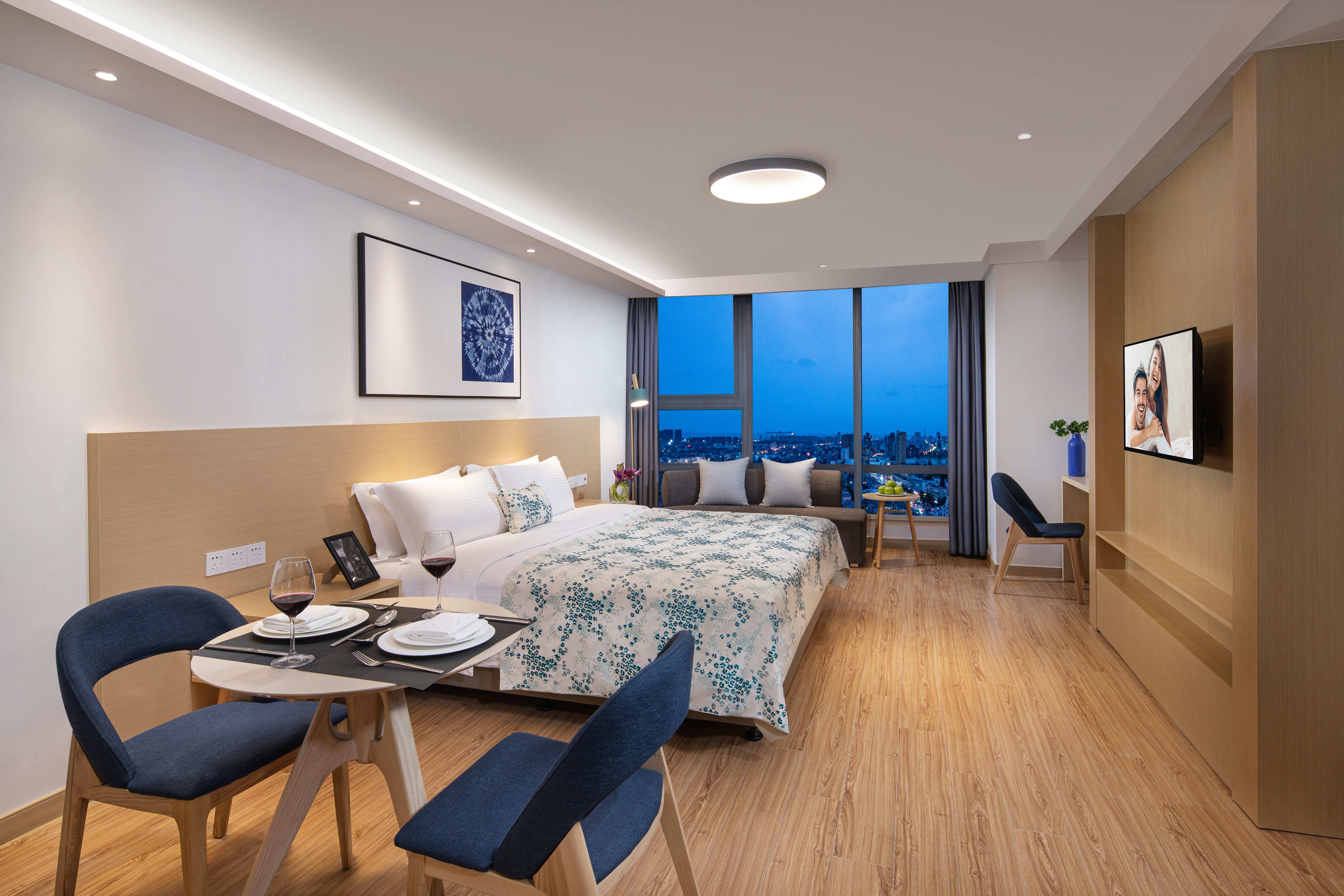 Joysuites Nantong 8/22