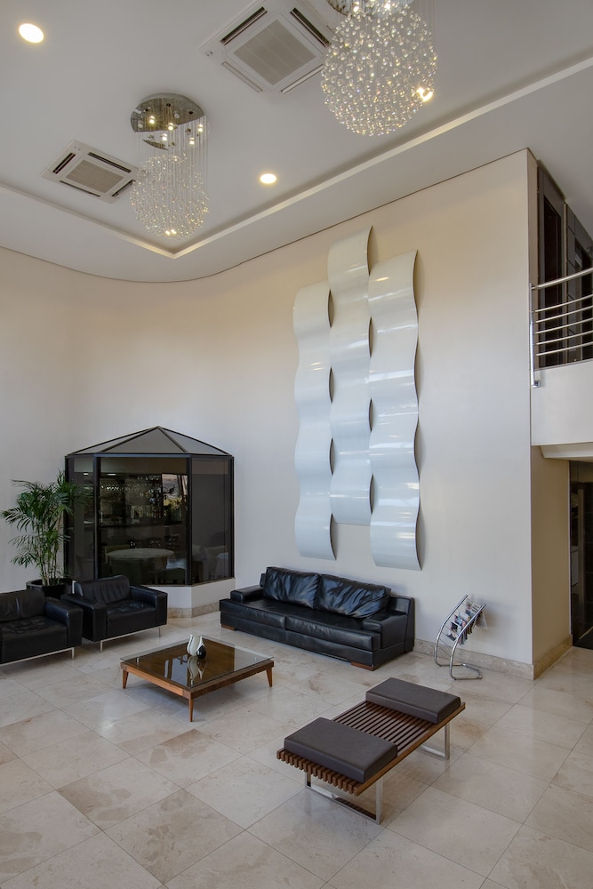 Hotel Adrianopolis All Suites 46/65