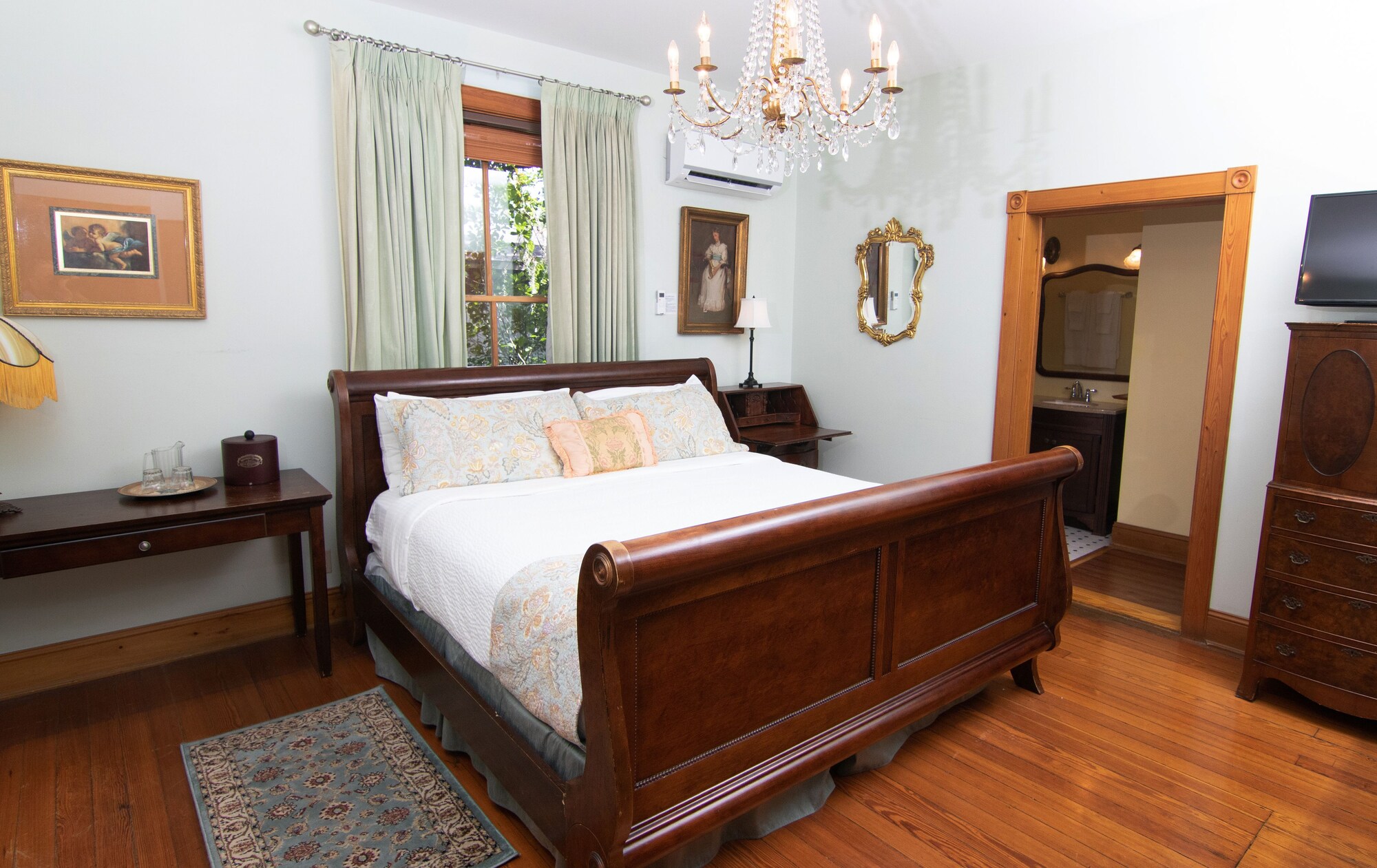 Rose, House, King Bed