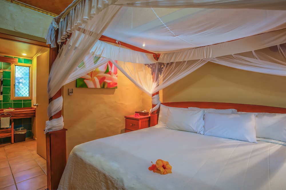 The Rarotongan Beach Resort & Lagoonarium 23/42