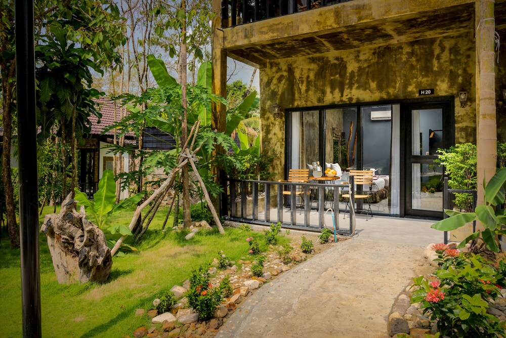 Koh Rong Hill Beach Resort 4/63