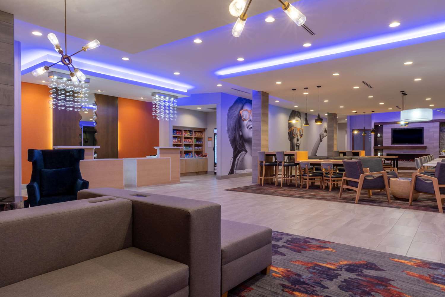 La Quinta Inn & Suites by Wyndham Greensboro Arpt High Point 33/52