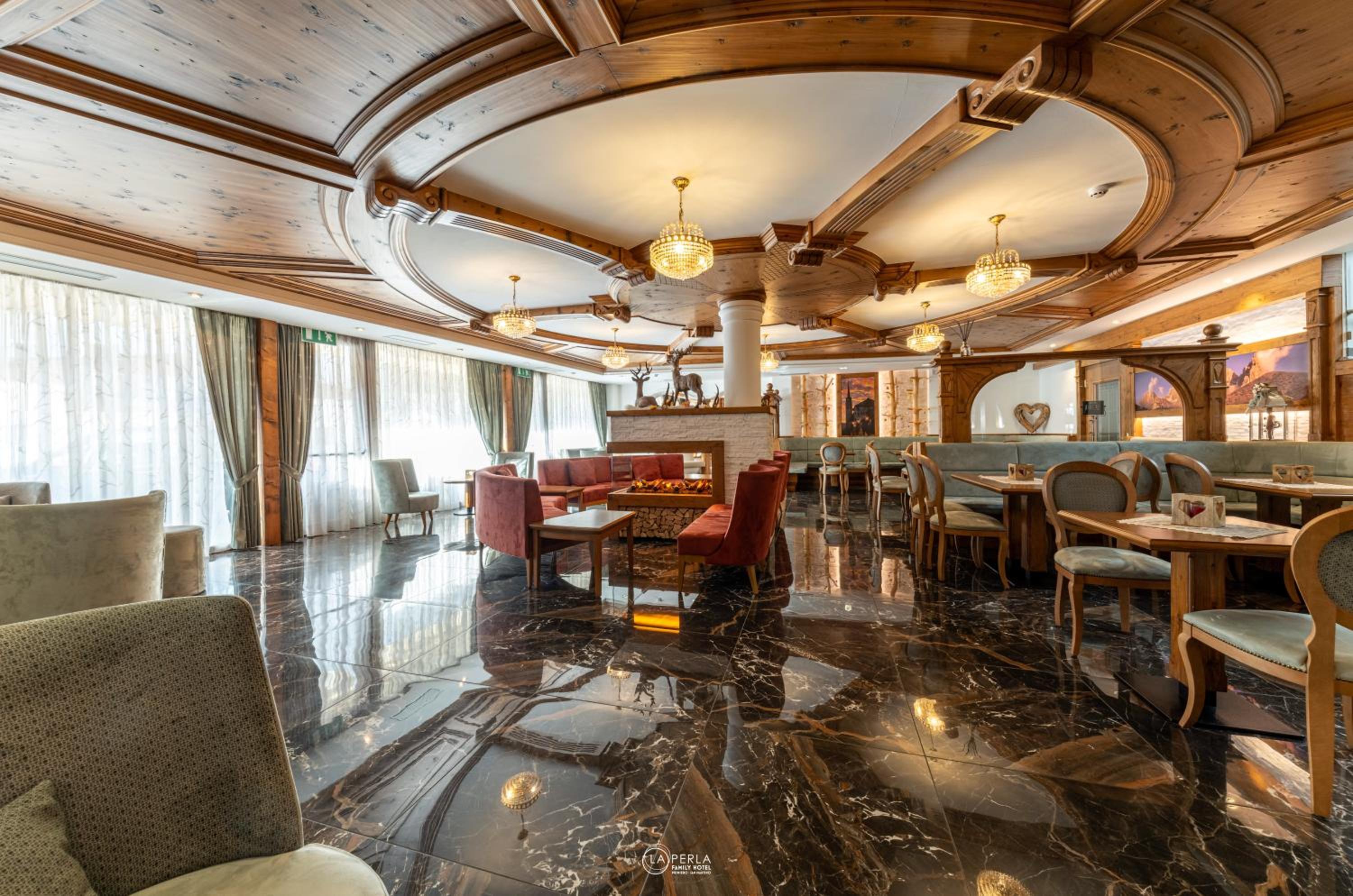 FAMILY HOTEL LA PERLA 35/53