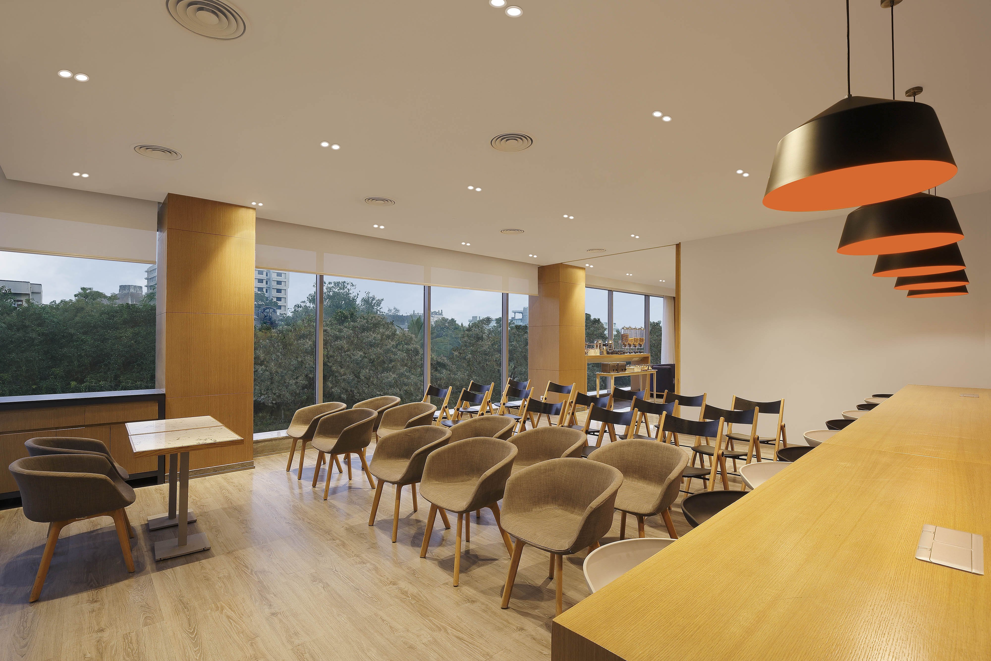 Holiday Inn Express Hyderabad Banjara Hills 38/50