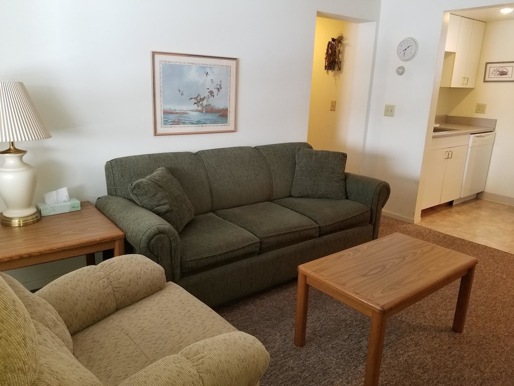 Lakeshor Motor Inn 30/42
