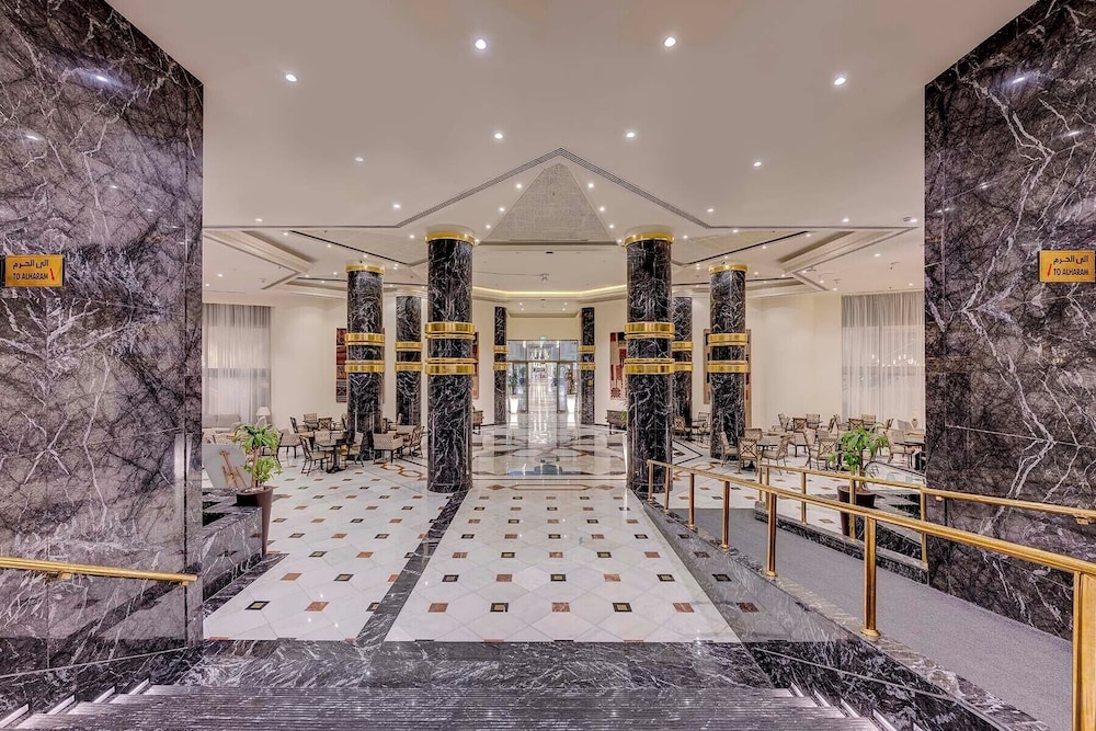 Makkah Hotel 8/72
