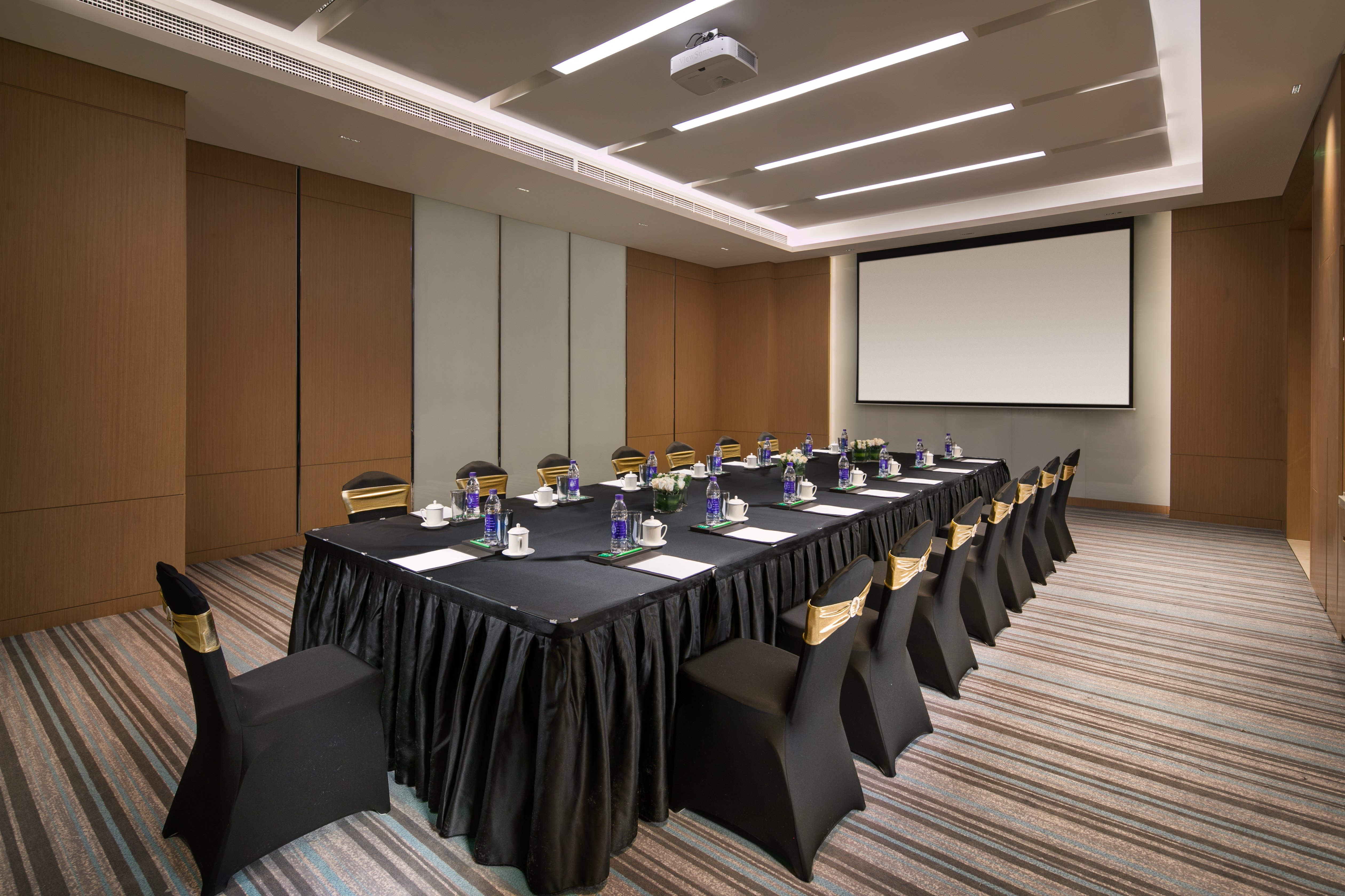 Holiday Inn Tianjin Xiqing 25/33