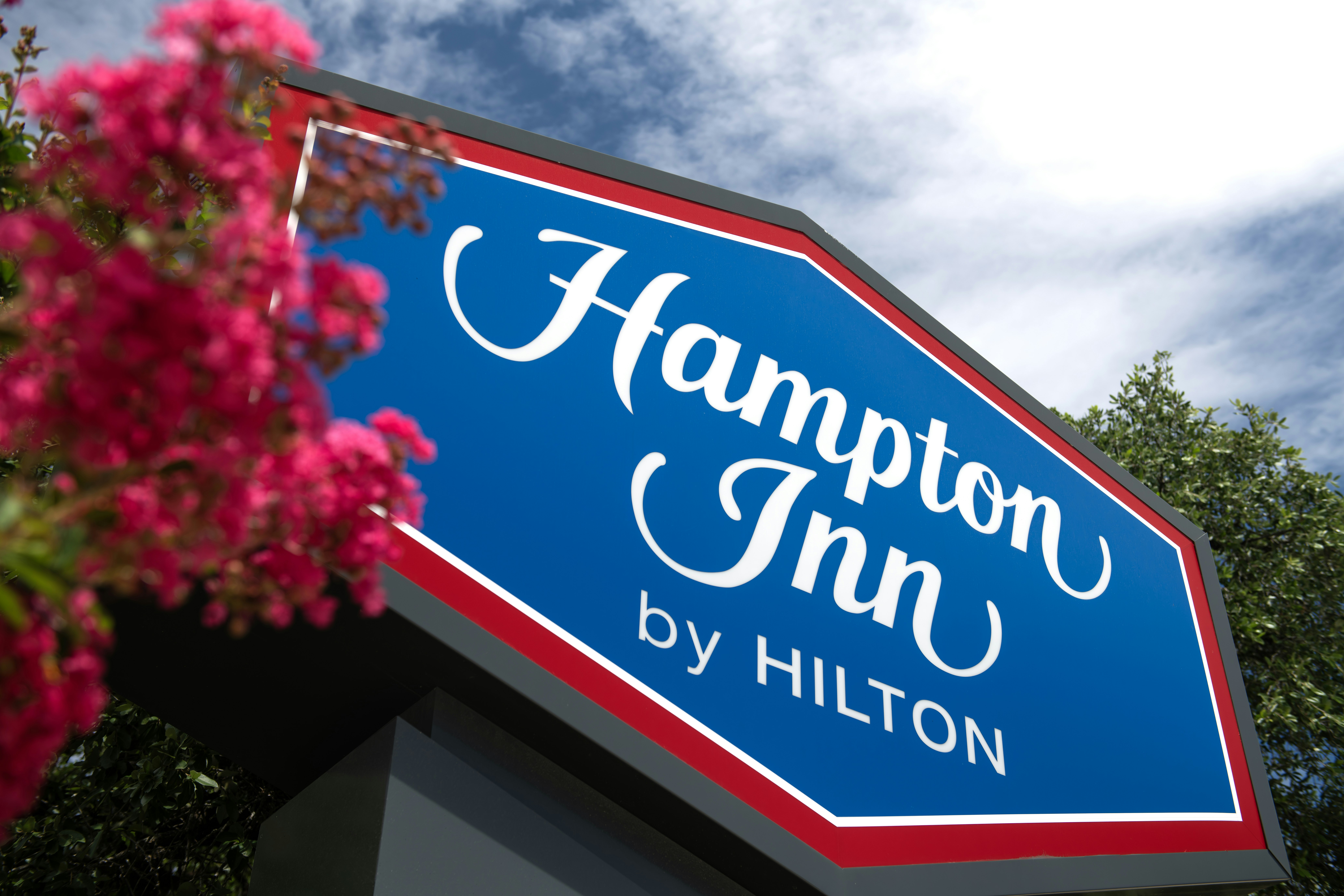 HAMPTON INN AUSTIN/OAK HILL 33/64