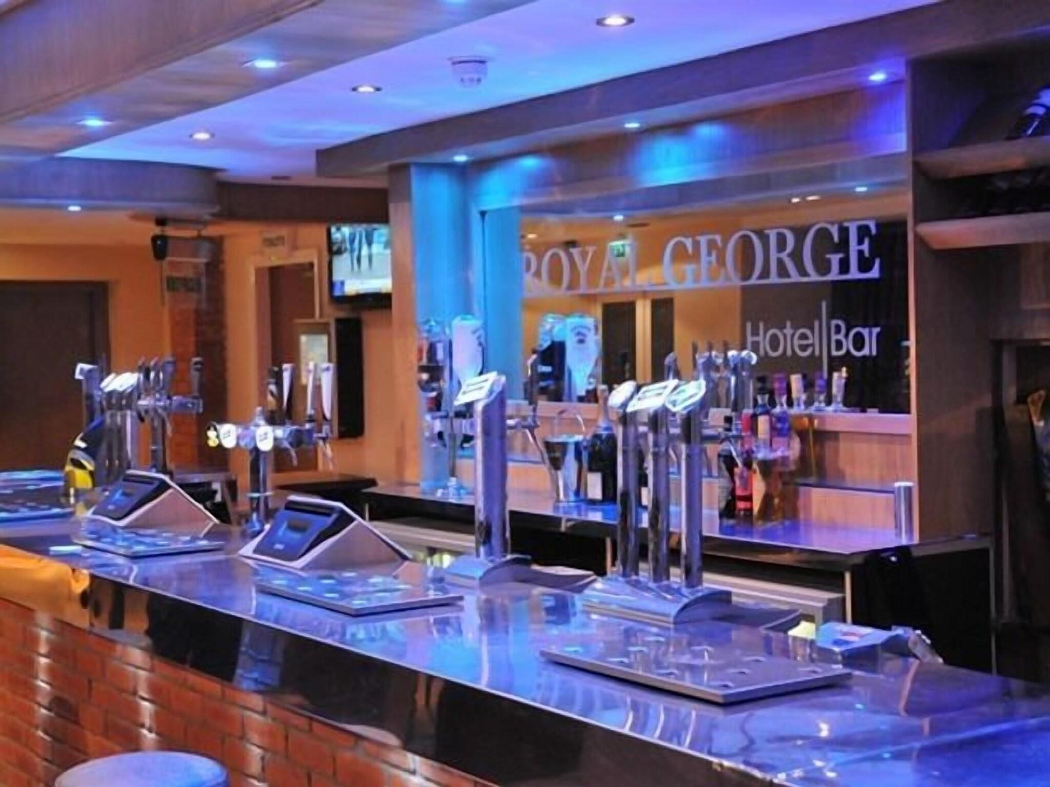 Royal George Hotel 16/25